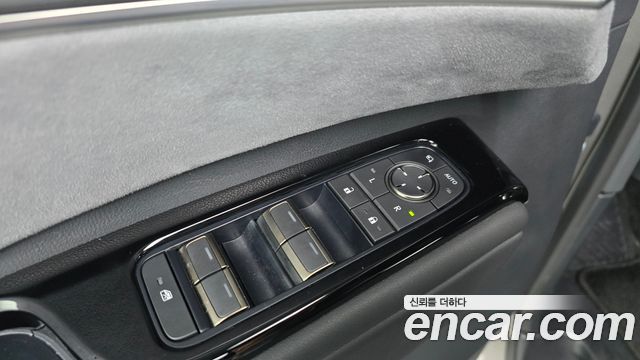 Lexus LM (II) 500h Executive 2025 — фото 30