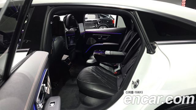 Mercedes-Benz EQS (V297) EQS450 4MATIC 2023 — фото 19