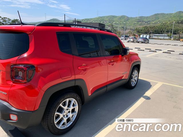 Jeep Renegade 2.4 Limited 2021 — фото 2