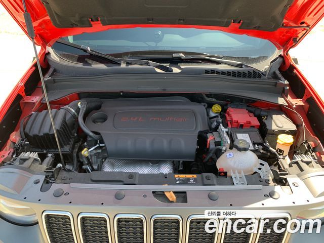 Jeep Renegade 2.4 Limited 2021 — фото 6