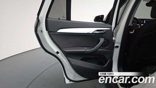 BMW X1 (F48) xDrive 18d Joy 2019 — фото 31