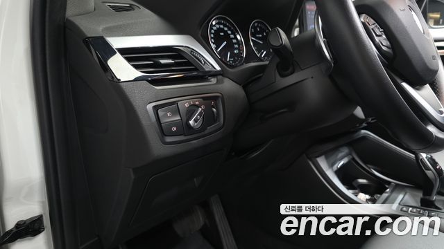BMW X1 (F48) xDrive 18d Joy 2019 — фото 35