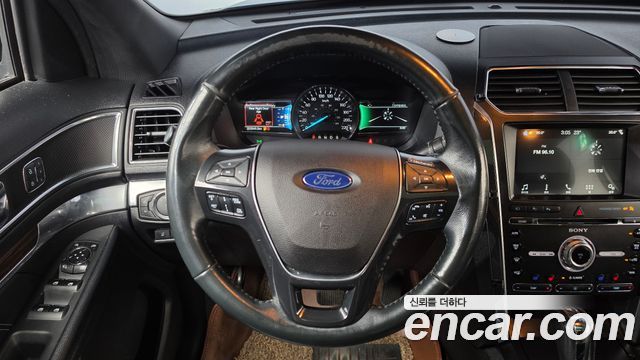Ford Explorer 2.3 Limited 4WD 5th 2017 — фото 17