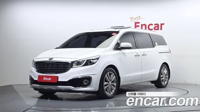 Kia Carnival 9-seater Noblesse