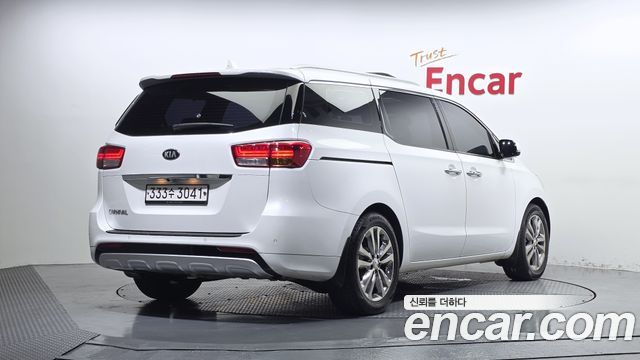 Kia Carnival 9-seater Noblesse 2018 — фото 2