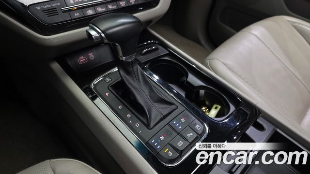 Kia Carnival 9-seater Noblesse 2018 — фото 9