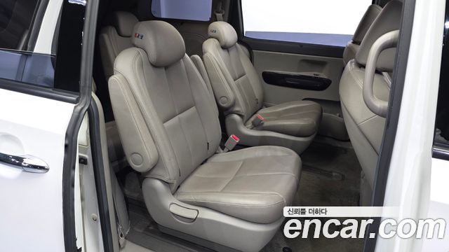 Kia Carnival 9-seater Noblesse 2018 — фото 11