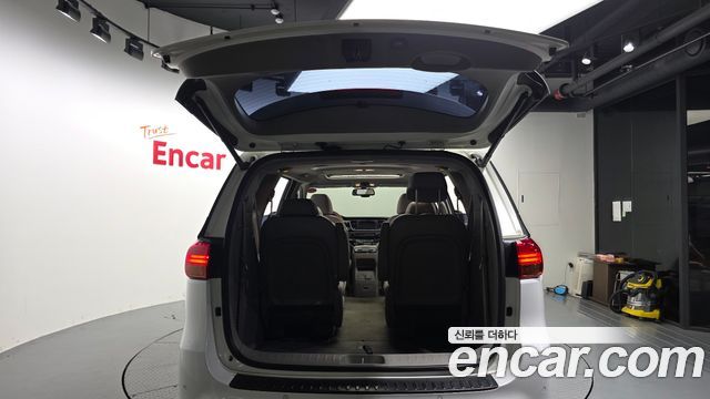 Kia Carnival 9-seater Noblesse 2018 — фото 20