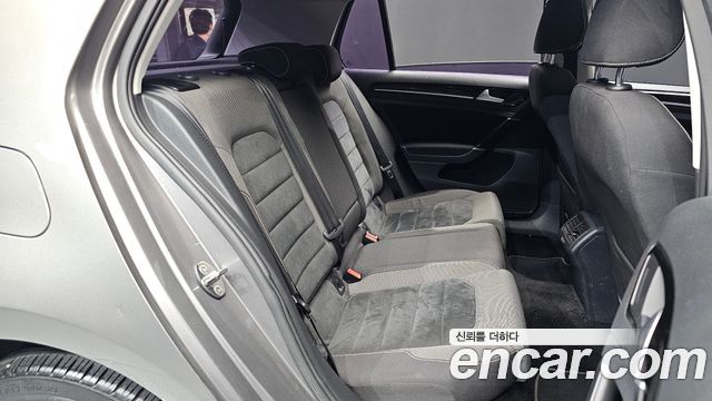Volkswagen Golf (VII) 2.0 TDI 2016 — фото 15
