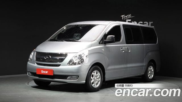 Hyundai Grand Starex 12-Seater Wagon CVX Premium