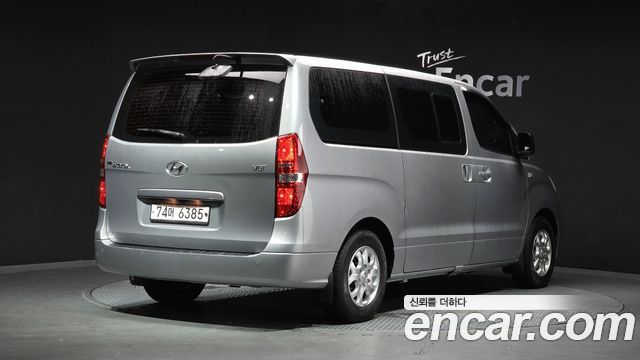 Hyundai Grand Starex 12-Seater Wagon CVX Premium 2015 — фото 2