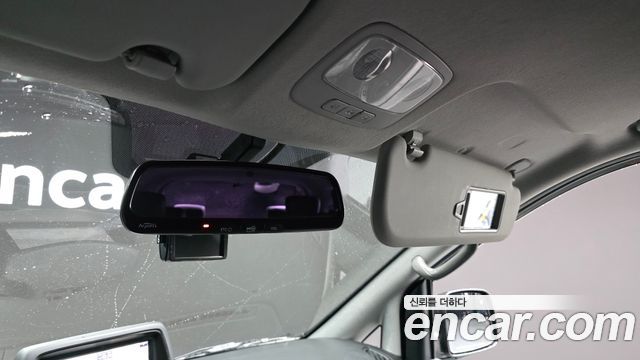 Hyundai Grand Starex 12-Seater Wagon CVX Premium 2015 — фото 20