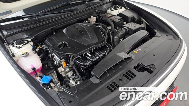 Hyundai Grandeur (GN7) 2,5 Gasoline 2WD Calligraphy 2025 — фото 6
