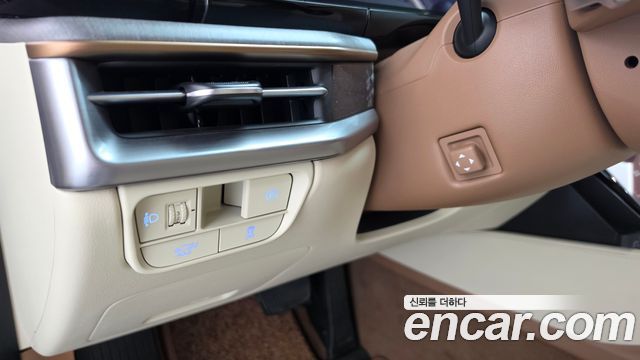 Hyundai Grandeur (GN7) 2,5 Gasoline 2WD Calligraphy 2025 — фото 20
