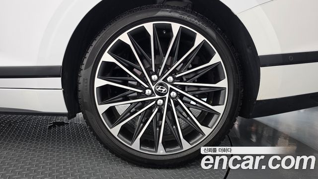 Hyundai Grandeur (GN7) 2,5 Gasoline 2WD Calligraphy 2025 — фото 21