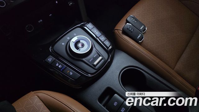 Kia Seltos Gasoline 1.6 Turbo 4WD Gravity 2024 — фото 9