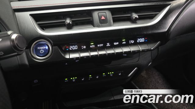 Lexus UX250h 2.0 F-Sport 2WD 2021 — фото 17