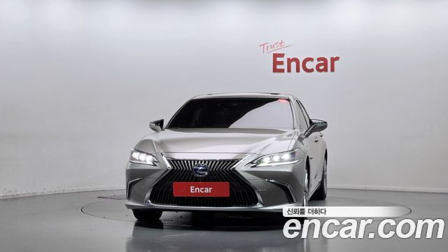 Lexus ES300h (VII) Executive 2019 — фото 3