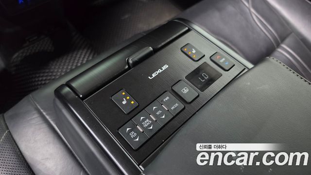 Lexus ES300h (VII) Executive 2019 — фото 16