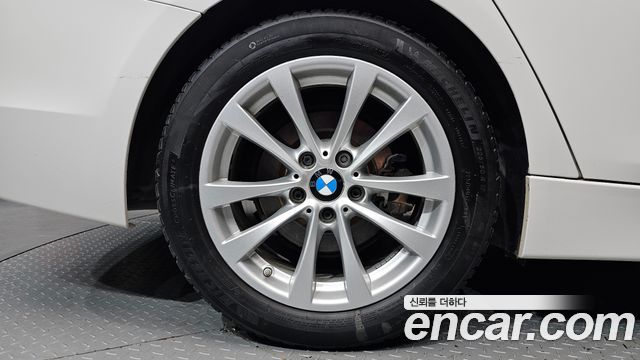 BMW 3 Series (F30) 320d 2017 — фото 5