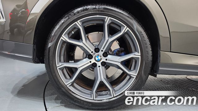 BMW X6 (G06) xDrive40i M Sport 2021 — фото 5