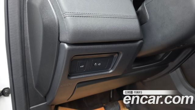 Land Rover Discovery Sport 2.0 TD4 SE (150PS) 2019 — фото 16