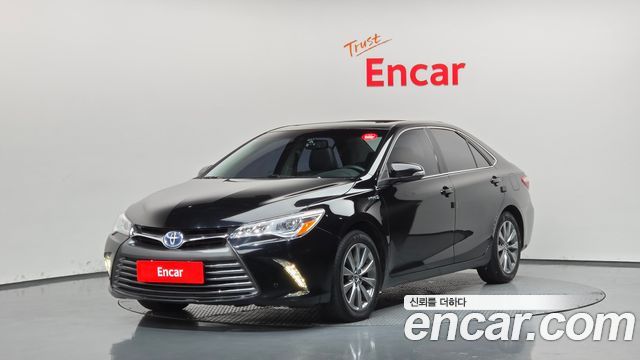 Toyota Camry Hybrid XLE