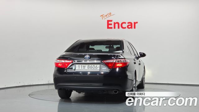 Toyota Camry Hybrid XLE 2015 — фото 4