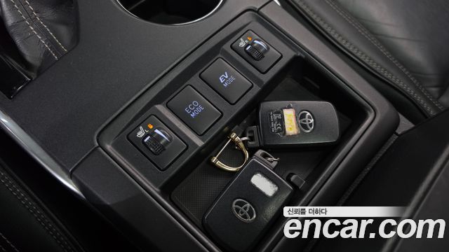 Toyota Camry Hybrid XLE 2015 — фото 15