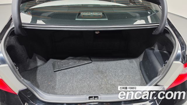 Toyota Camry Hybrid XLE 2015 — фото 17