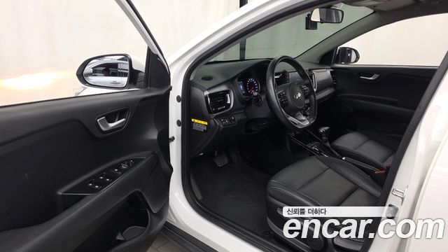 Kia Stonic 1.4 Trendy 2019 — фото 10
