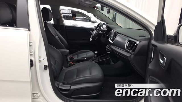 Kia Stonic 1.4 Trendy 2019 — фото 11