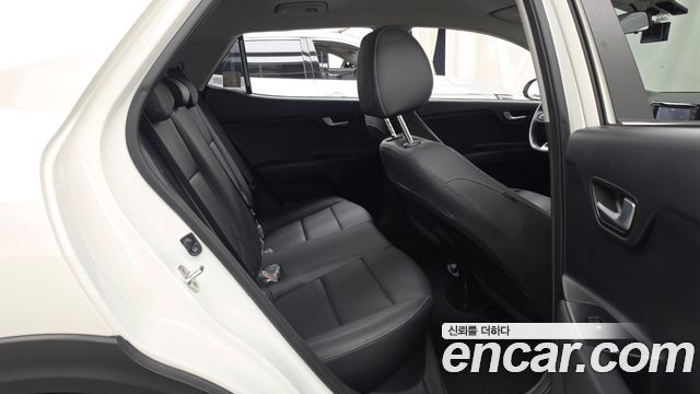 Kia Stonic 1.4 Trendy 2019 — фото 12