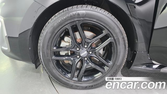 Kia Carnival 9-Seater Prstige 2019 — фото 5