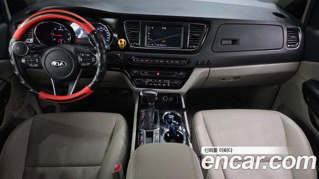 Kia Carnival 9-Seater Prstige 2019 — фото 7