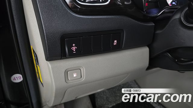 Kia Carnival 9-Seater Prstige 2019 — фото 14
