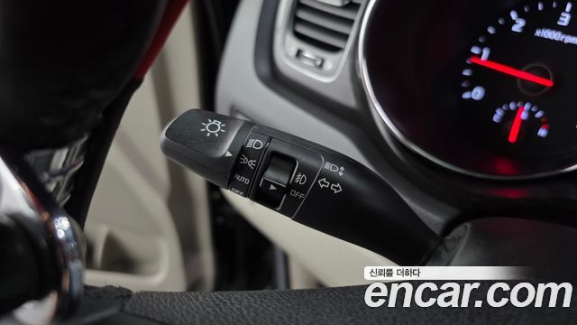 Kia Carnival 9-Seater Prstige 2019 — фото 15