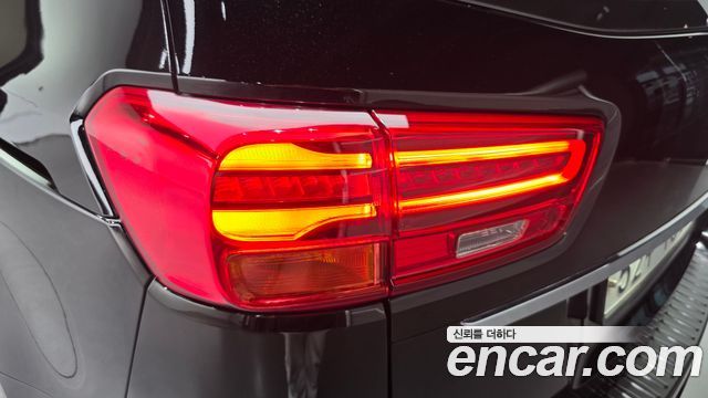 Kia Carnival 9-Seater Prstige 2019 — фото 23