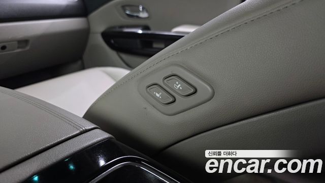 Kia Carnival 9-Seater Prstige 2019 — фото 27