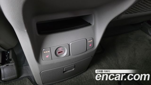Kia Carnival 9-Seater Prstige 2019 — фото 28