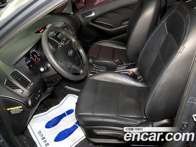 Kia K3 Deluxe 2015 — фото 21