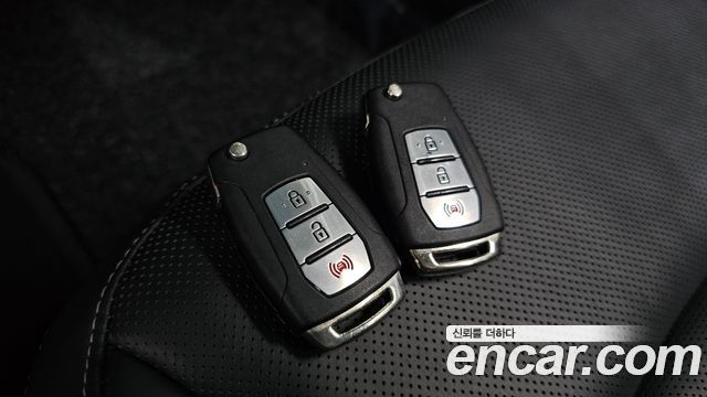 KG Mobility (SsangYong) Tivoli Armor Gear Plus 2WD 2019 — фото 16