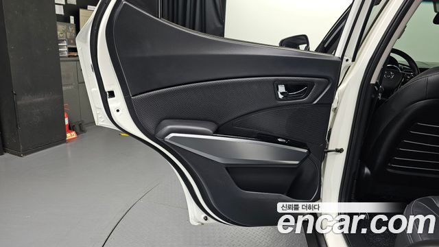 KG Mobility (SsangYong) Tivoli Armor Gear Plus 2WD 2019 — фото 25