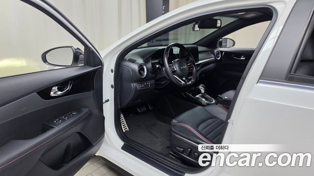 Kia K3 (II) 1.6 Turbo GT 5Door Signature 2022 — фото 10