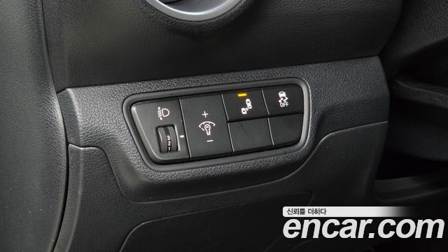 Kia K3 (II) 1.6 Turbo GT 5Door Signature 2022 — фото 17