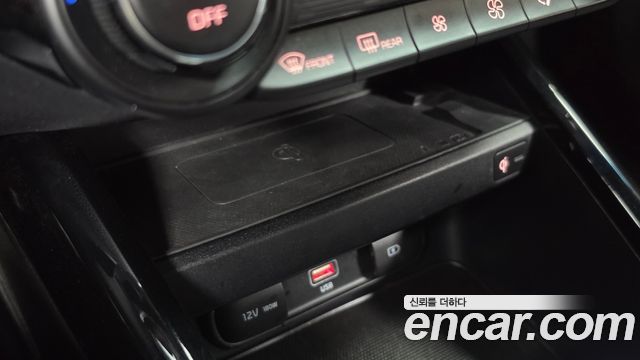 Kia K3 (II) 1.6 Turbo GT 5Door Signature 2022 — фото 20