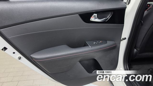 Kia K3 (II) 1.6 Turbo GT 5Door Signature 2022 — фото 25