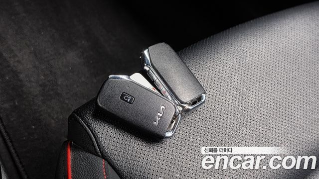 Kia K3 (II) 1.6 Turbo GT 5Door Signature 2022 — фото 30