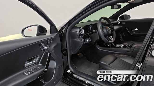 Mercedes-Benz A-Class (W177) A220 Hatchback 2019 — фото 10