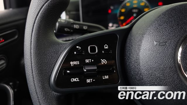 Mercedes-Benz A-Class (W177) A220 Hatchback 2019 — фото 16